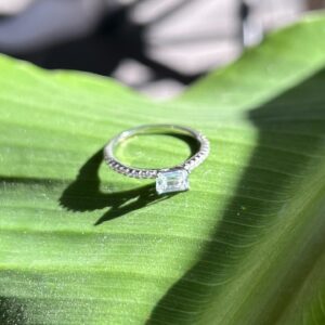 Ring Pracht wit of groen zirkonia