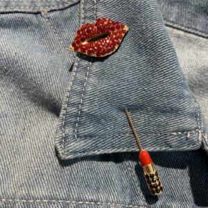 Broche pin lippen lipstick